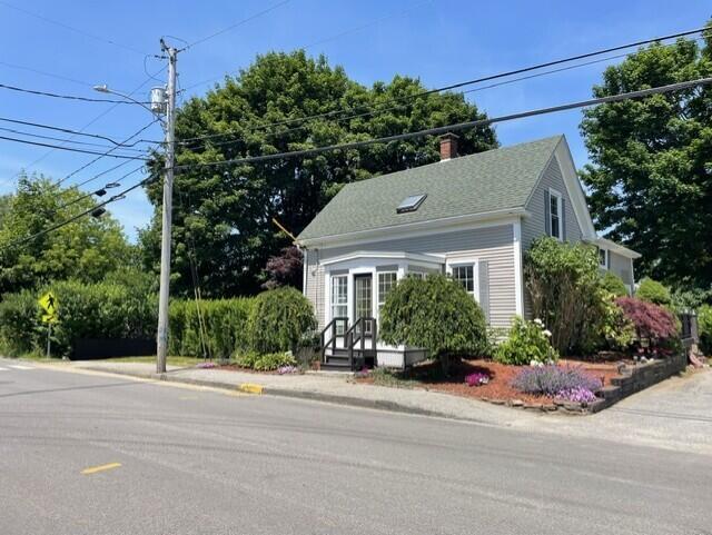 Pleasant St, Rockland, ME 04841