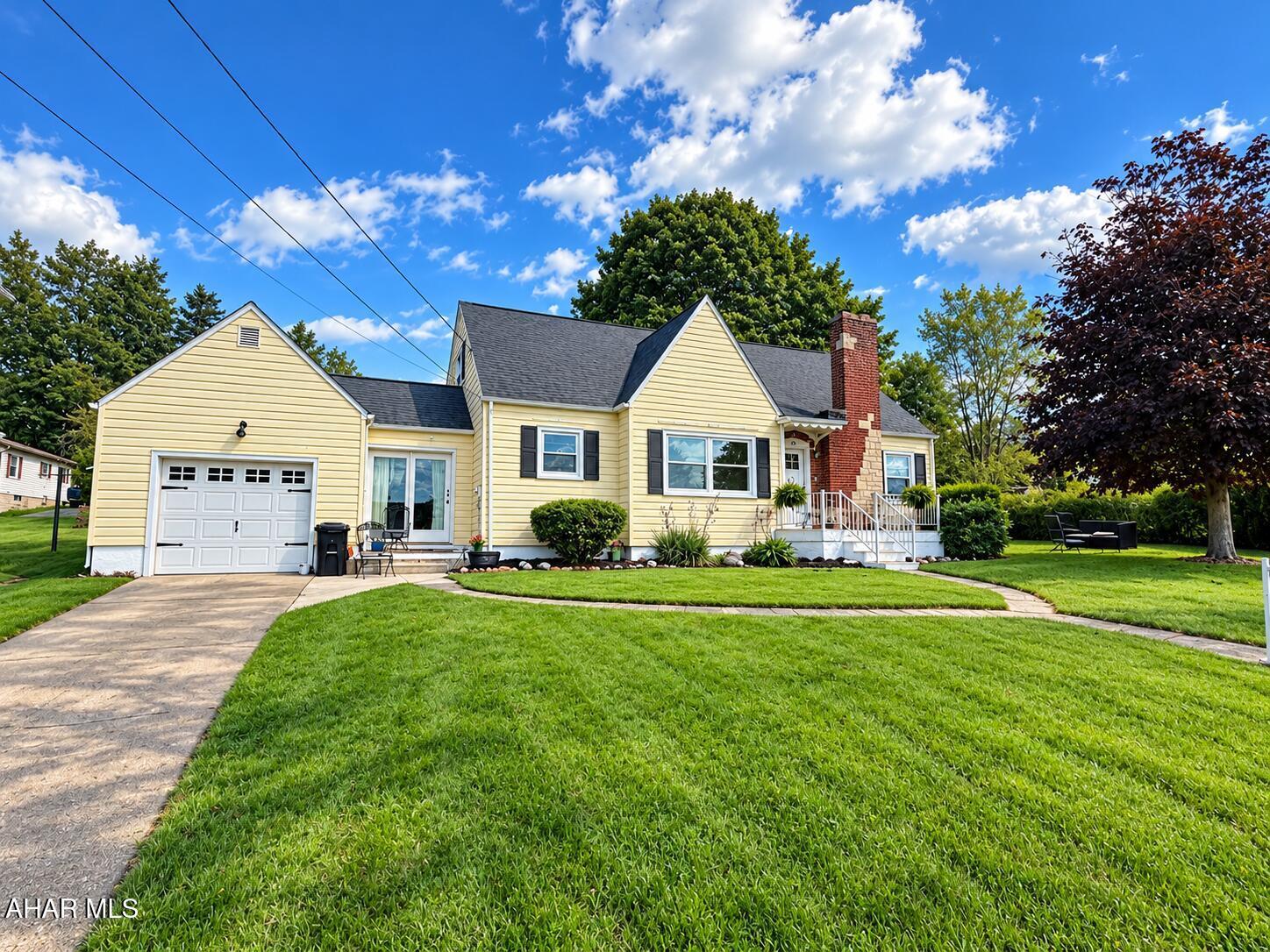 Grant St, Portage, PA 15946