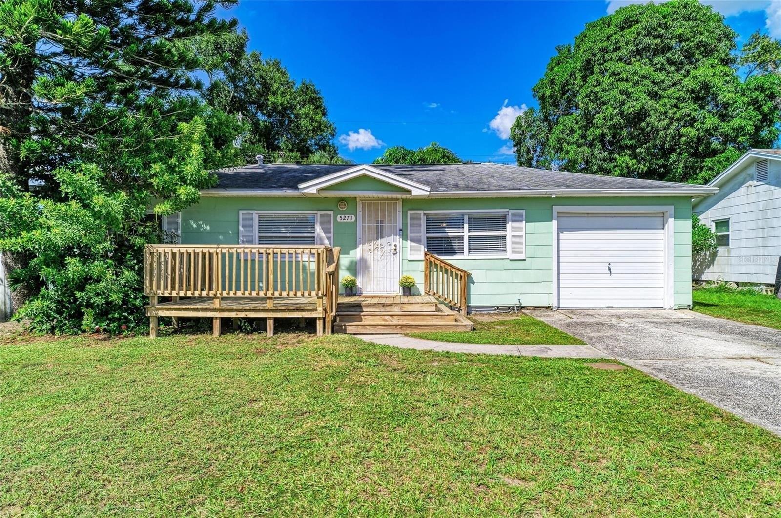 43rd Ter N, Saint Petersburg, FL 33709
