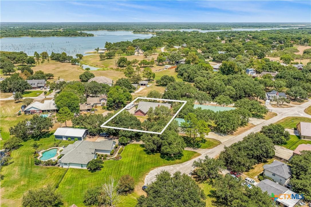 Lakeview Dr, Victoria, TX 77905
