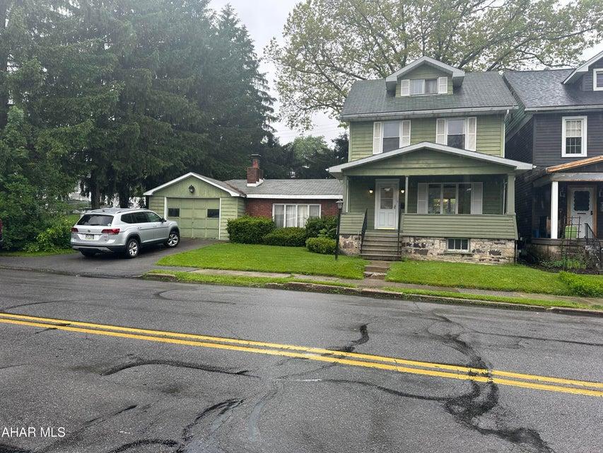 E 25th Ave, Altoona, PA 16601