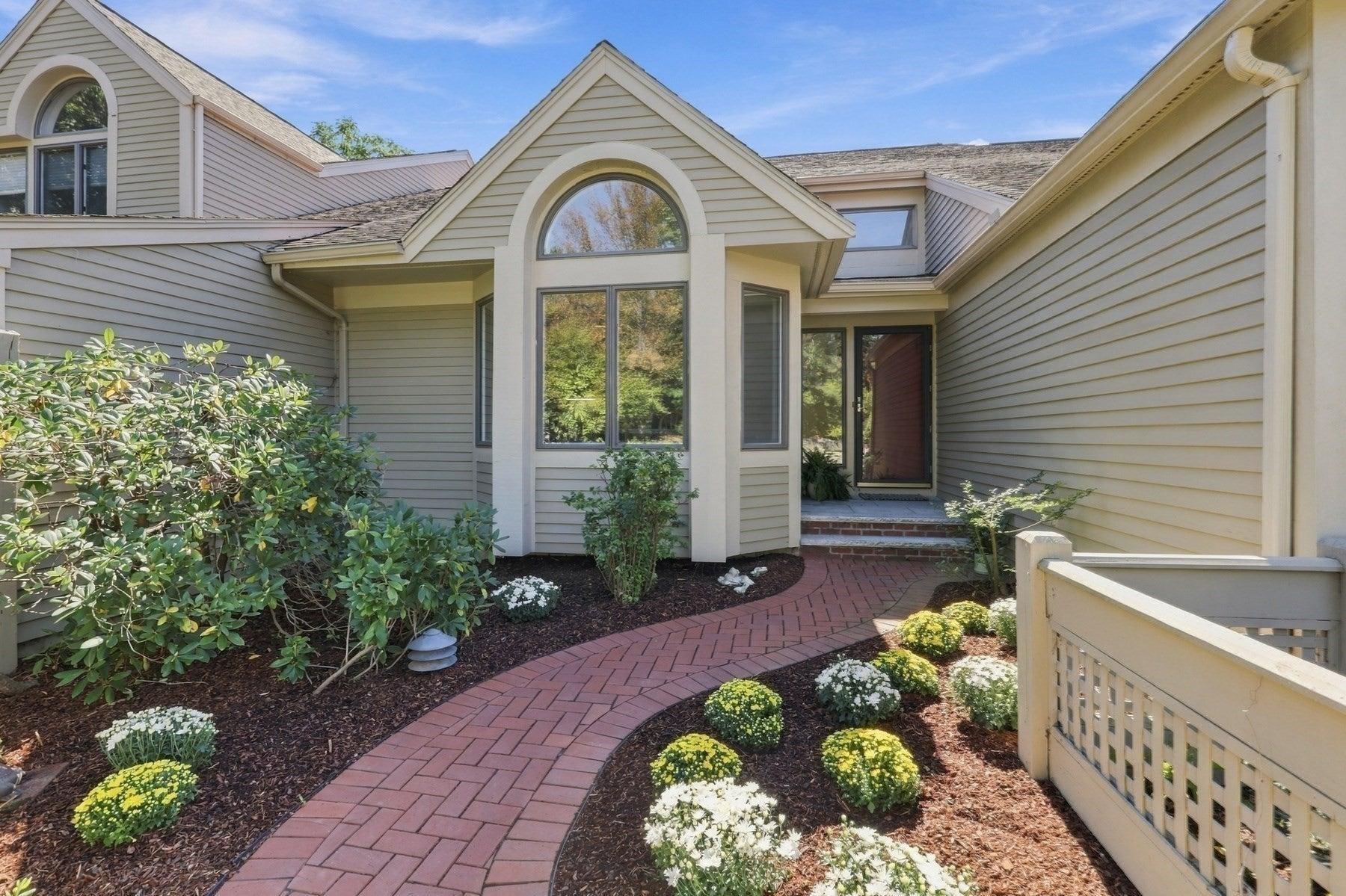 Wainwright Rd, Winchester, MA 01890