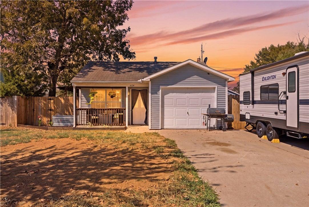 S B St, Rogers, AR 72756