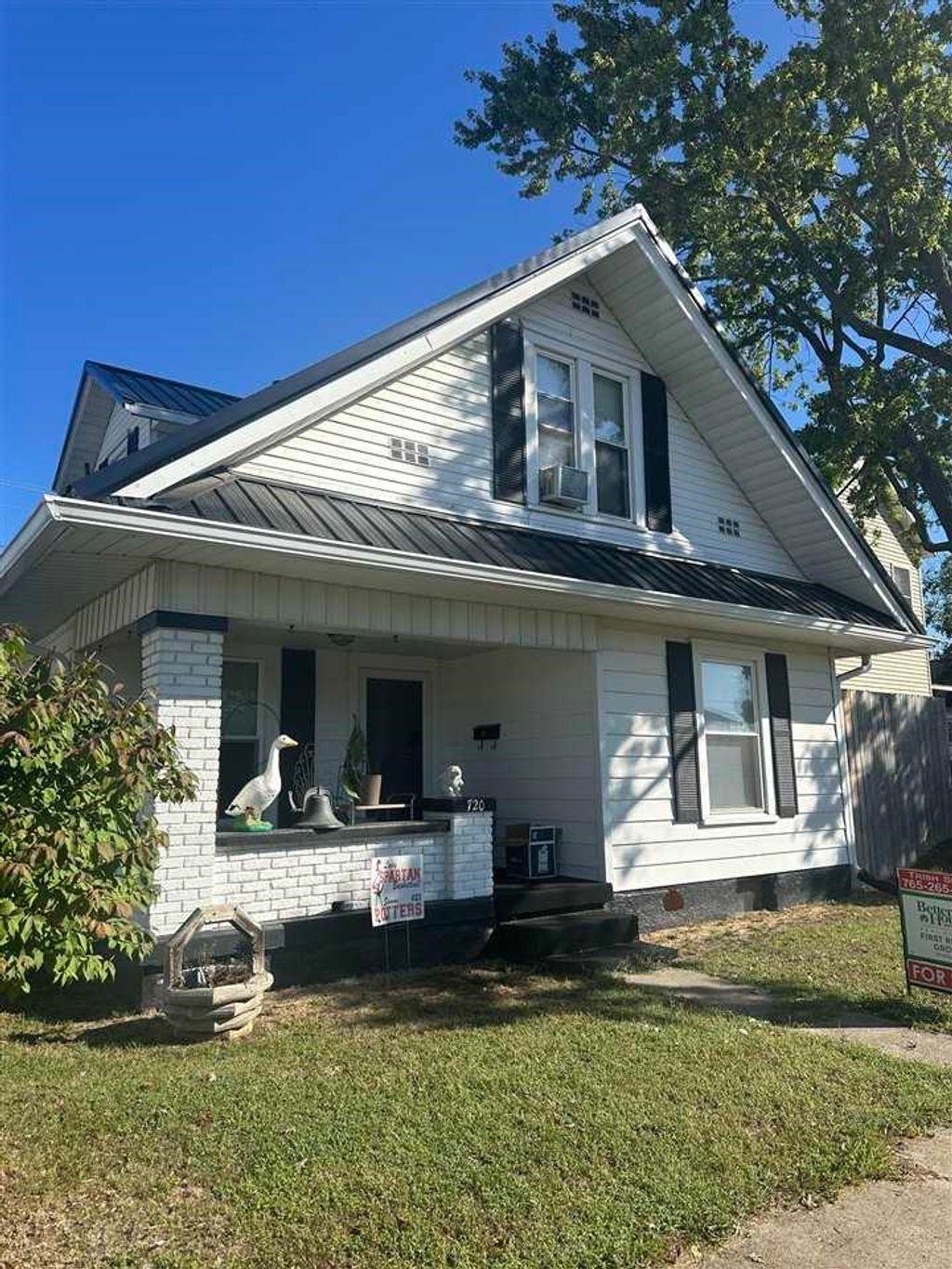 Lee St, Connersville, IN 47331
