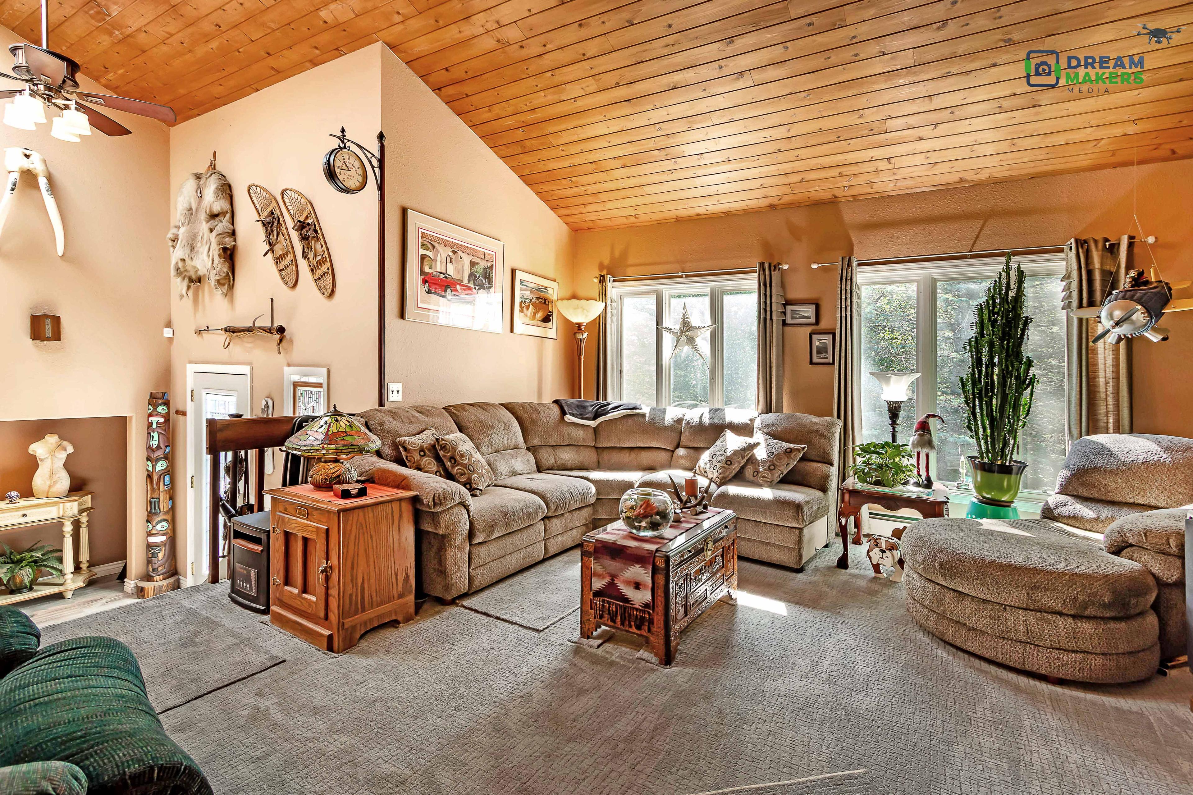E Juniper Dr, Wasilla, AK 99654
