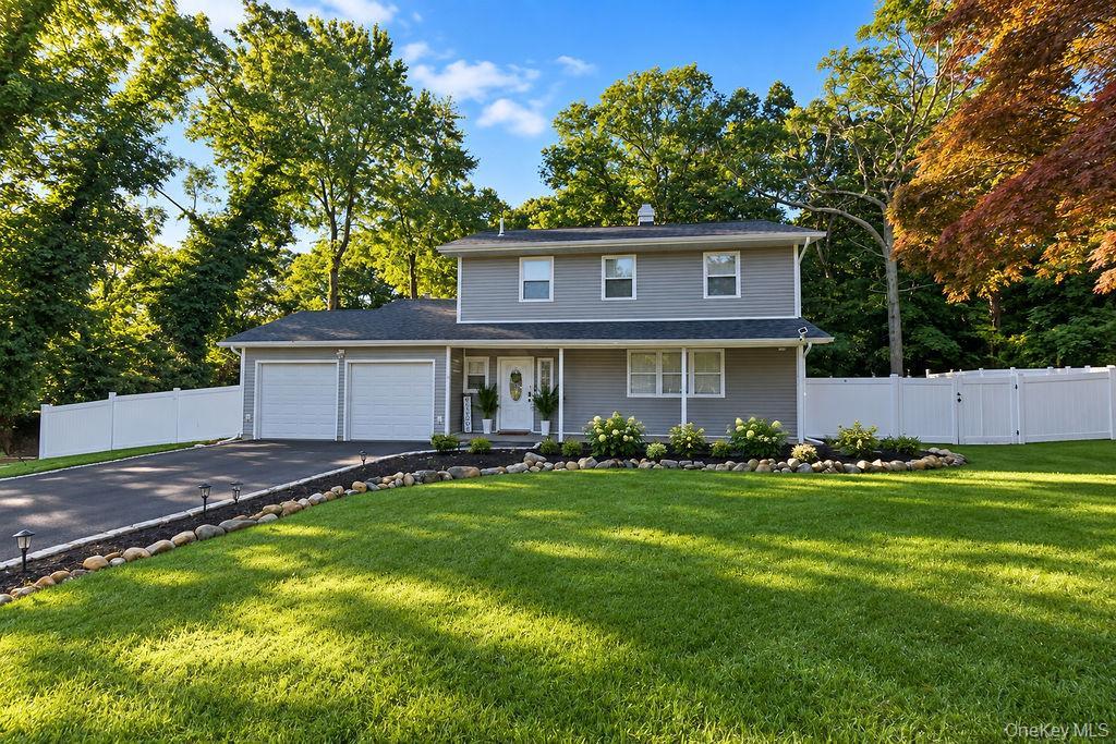 Wheatley Dr, Rocky Point, NY 11778