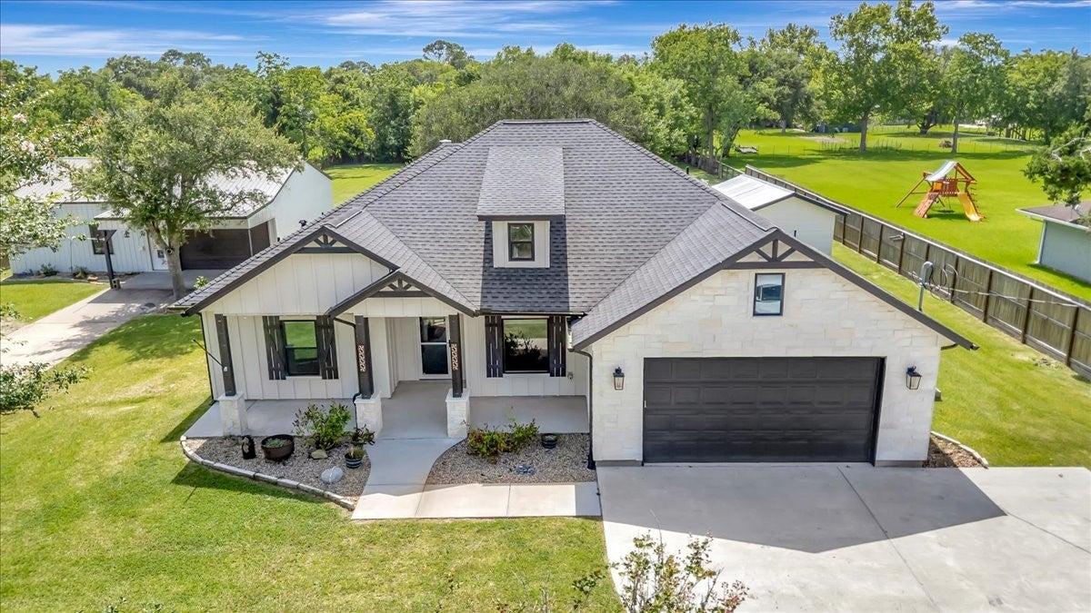Avenue L, Santa Fe, TX 77510