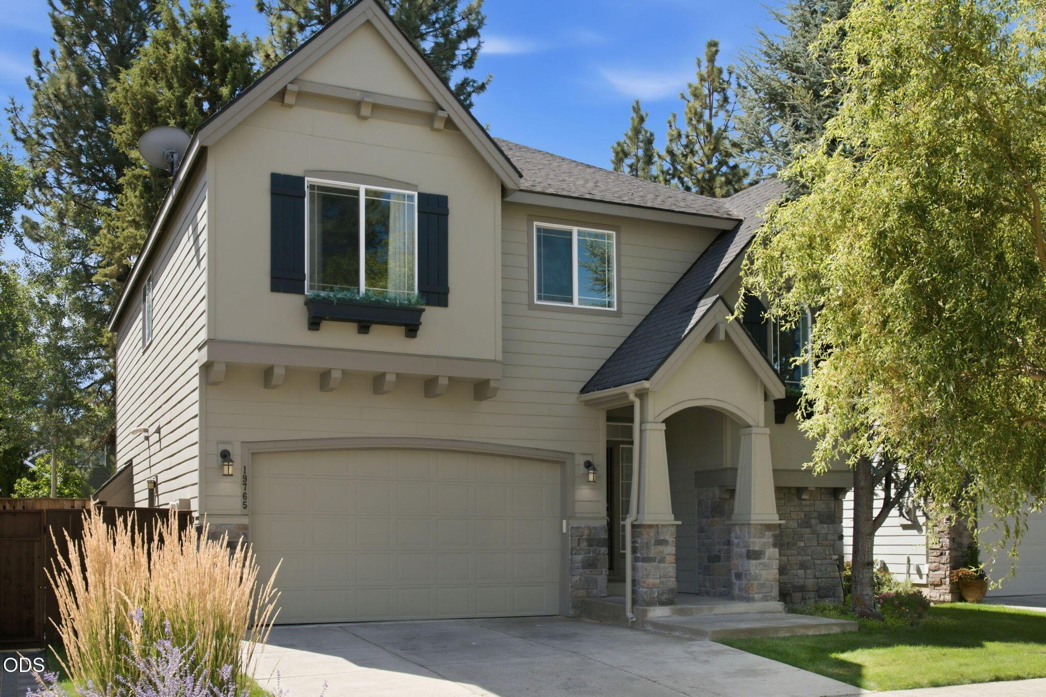 Dry Canyon Ave, Bend, OR 97702