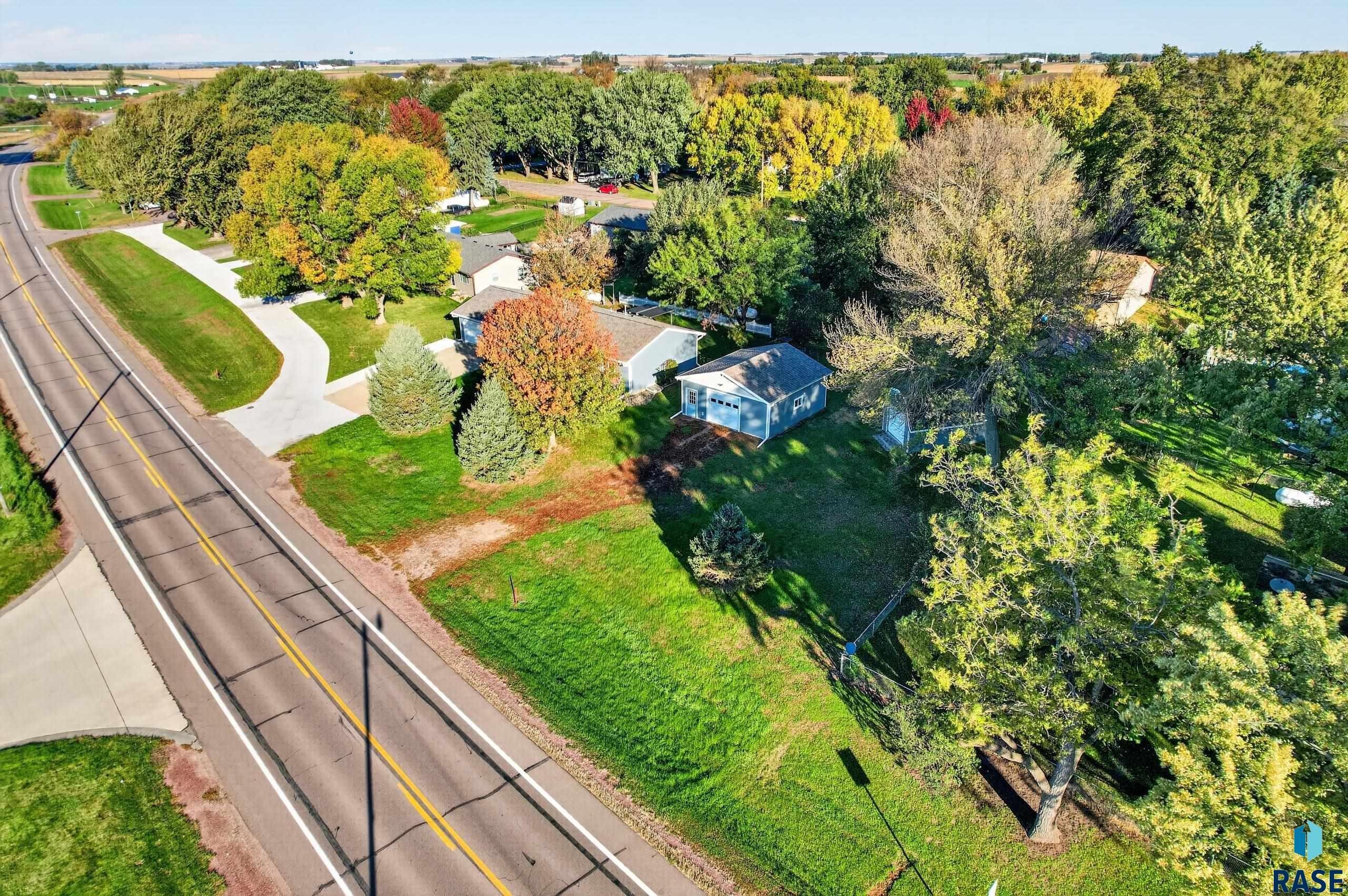 Holder St, Larchwood, IA 51241