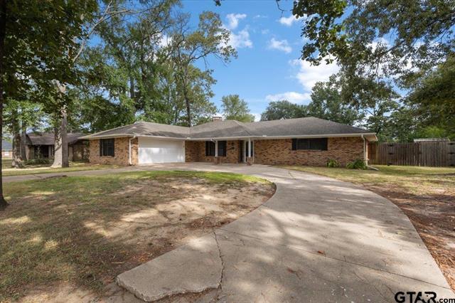 Walnut Hill Dr, Flint, TX 75762