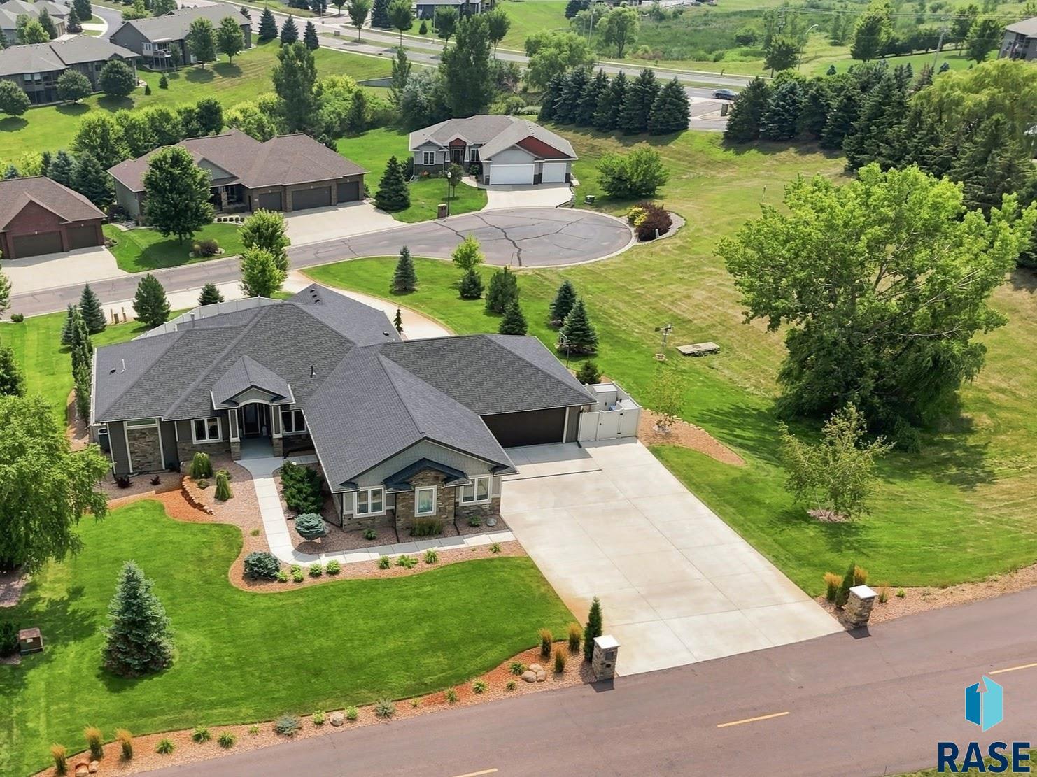 W Old Yankton Rd, Sioux Falls, SD 57108
