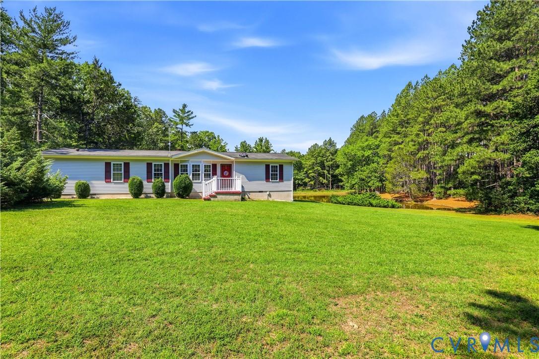 Ampthill Rd, Cartersville, VA 23027
