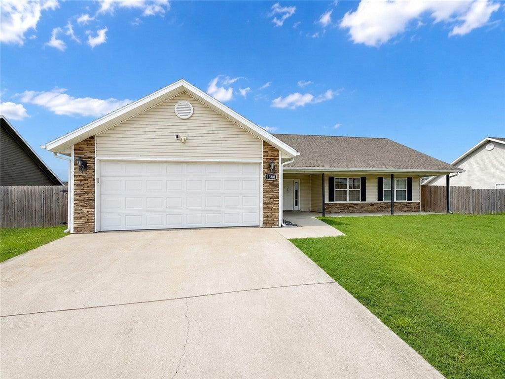 General Parson Dr, Prairie Grove, AR 72753