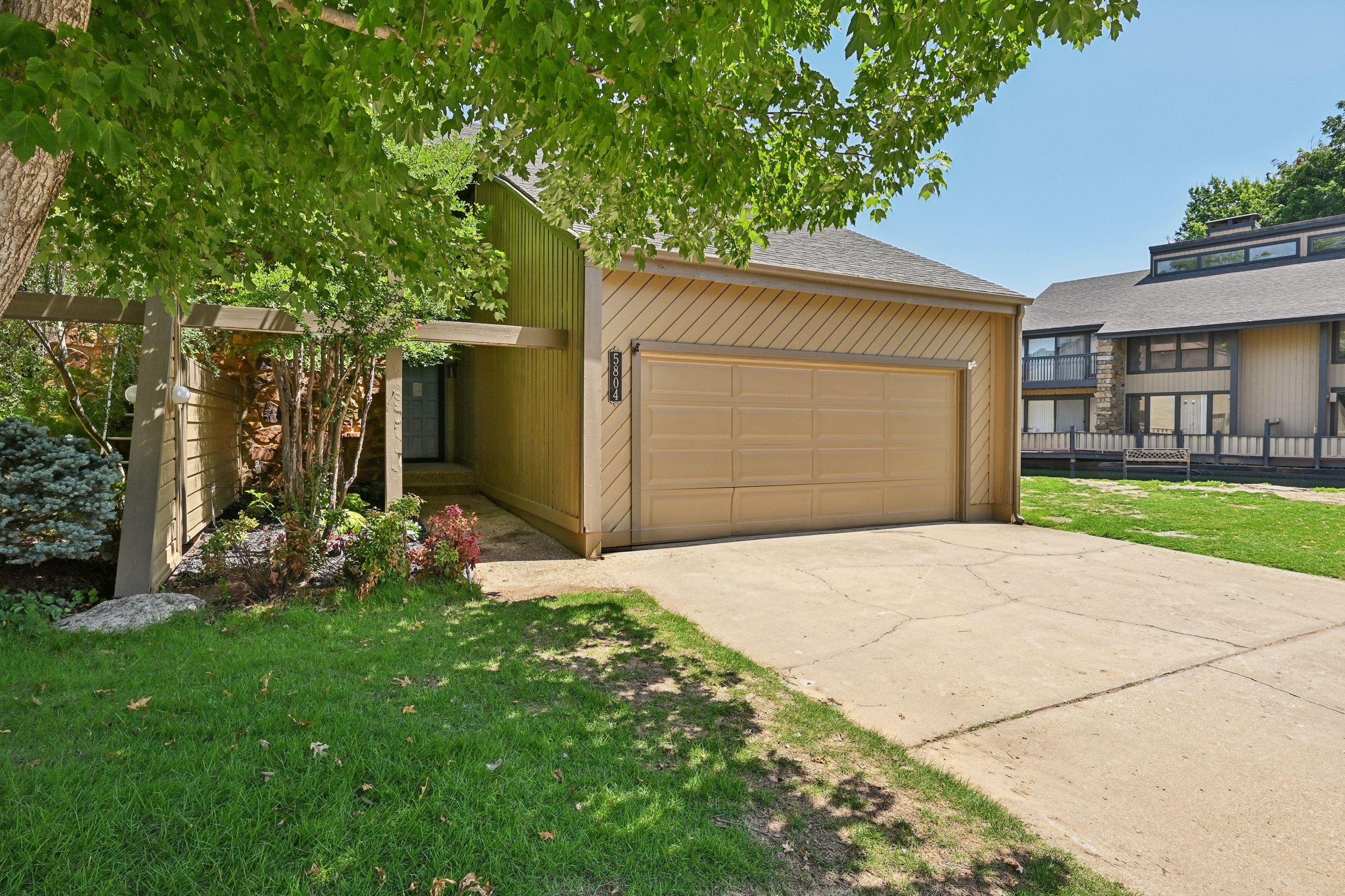 S Atlanta Ave, Tulsa, OK 74105