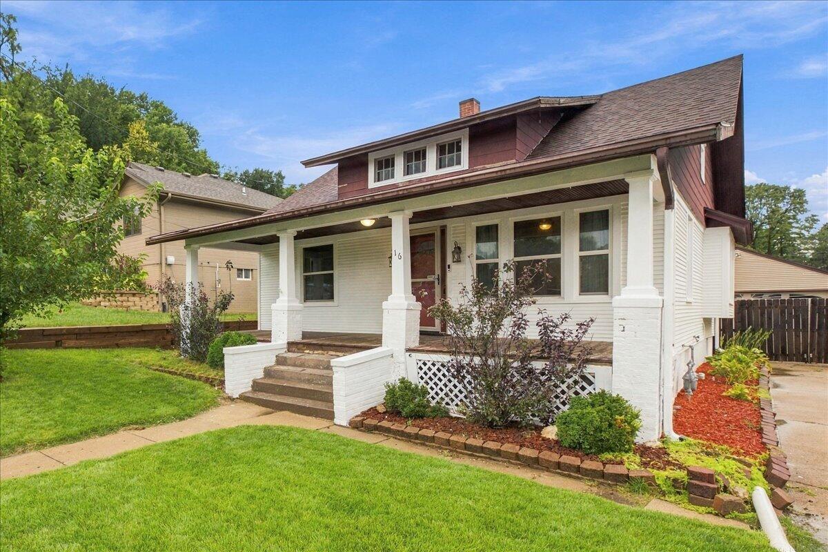 Ivy Dr, Council Bluffs, IA 51503