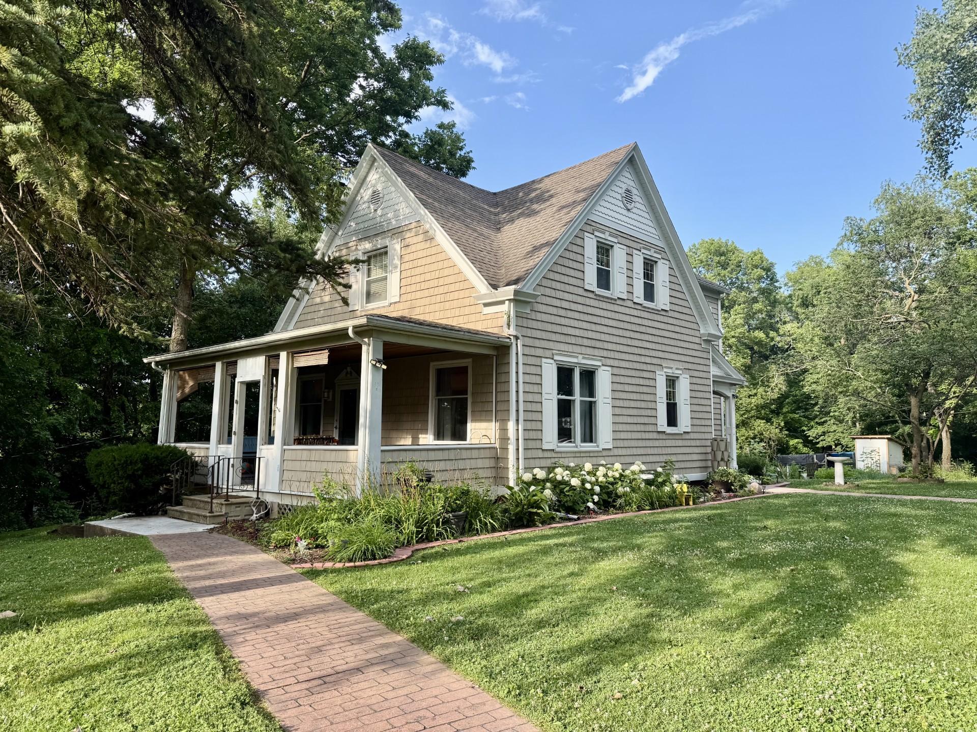 Trexler Ave, Oglesby, IL 61348