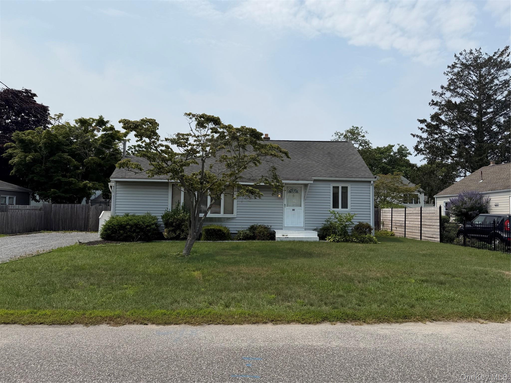 Bayview Ave, Bayport, NY 11705