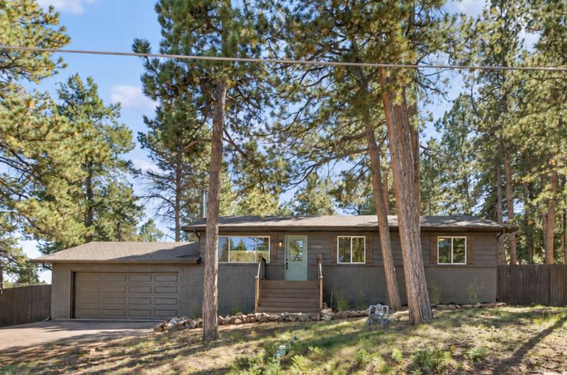 W Lorraine Ave, Woodland Park, CO 80863
