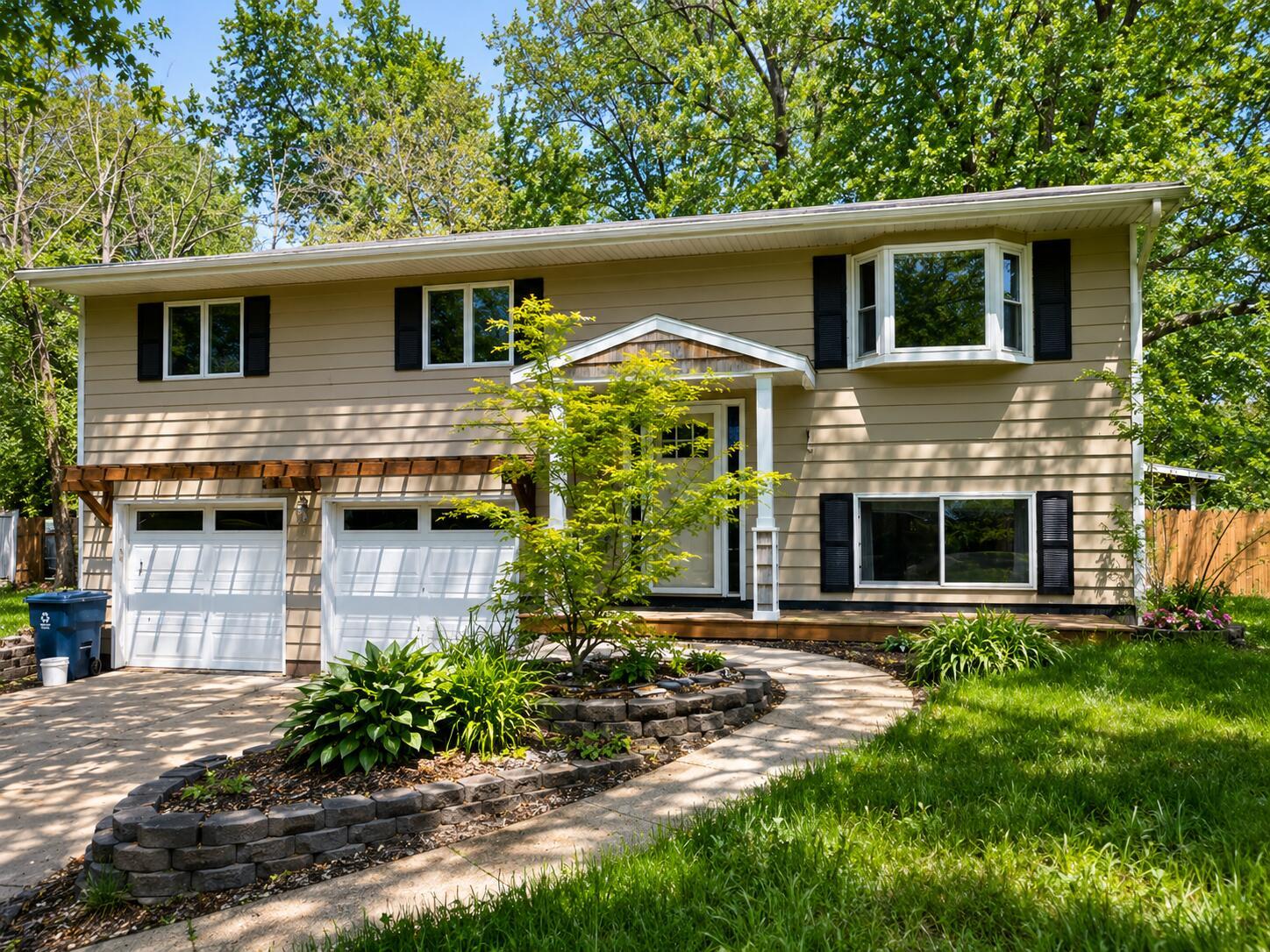 Orchard Dr, Stevensville, MI 49127