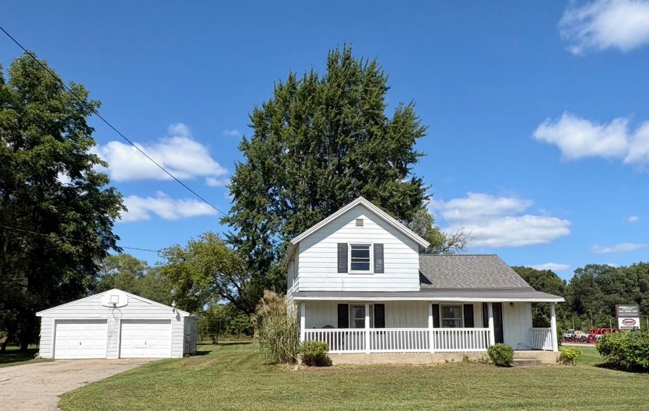W 136th St, Grant, MI 49327