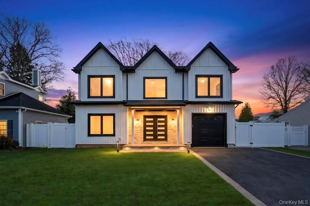 Fieldstone Dr, Syosset, NY 11791