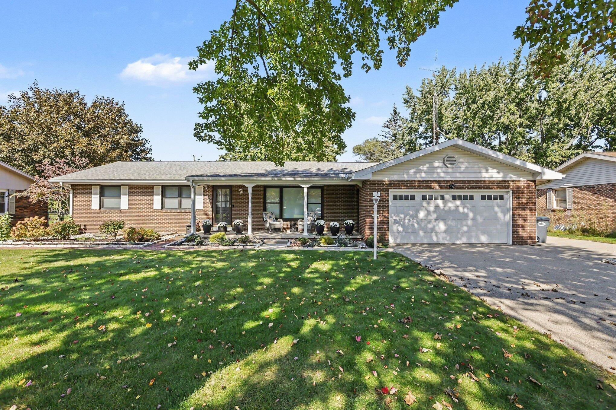 Old Hickory Ln, Saint Joseph, MI 49085