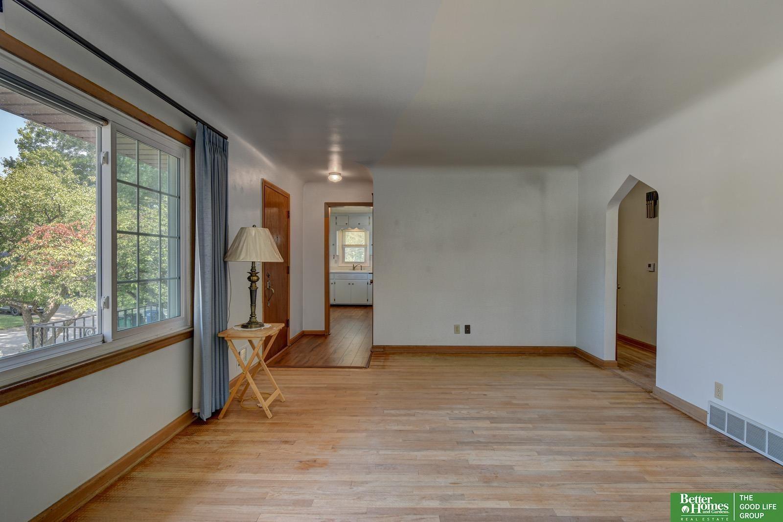 Erskine St, Omaha, NE 68134
