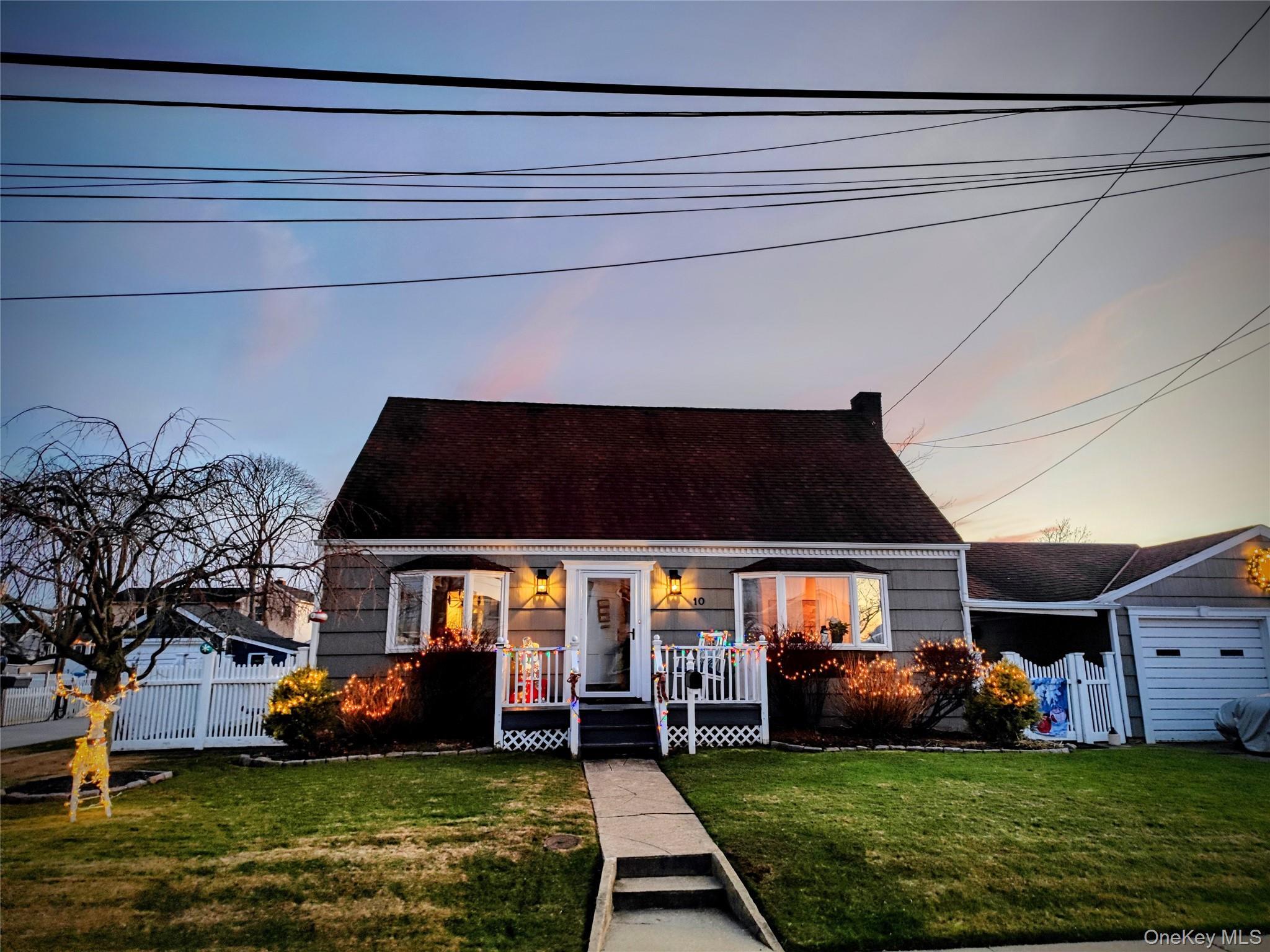 Hayes Rd, Amityville, NY 11701