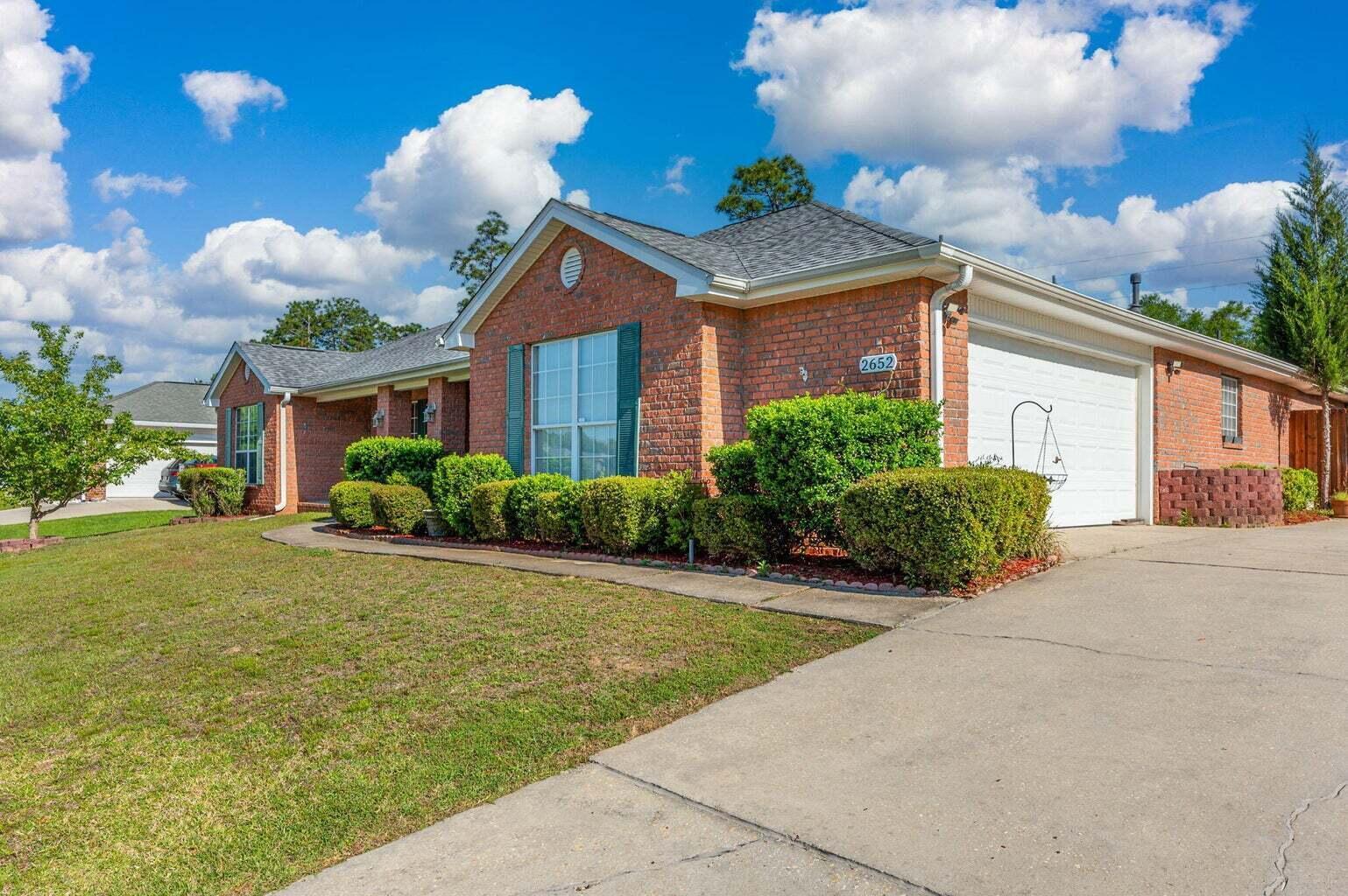 Paddock Cir, Crestview, FL 32536