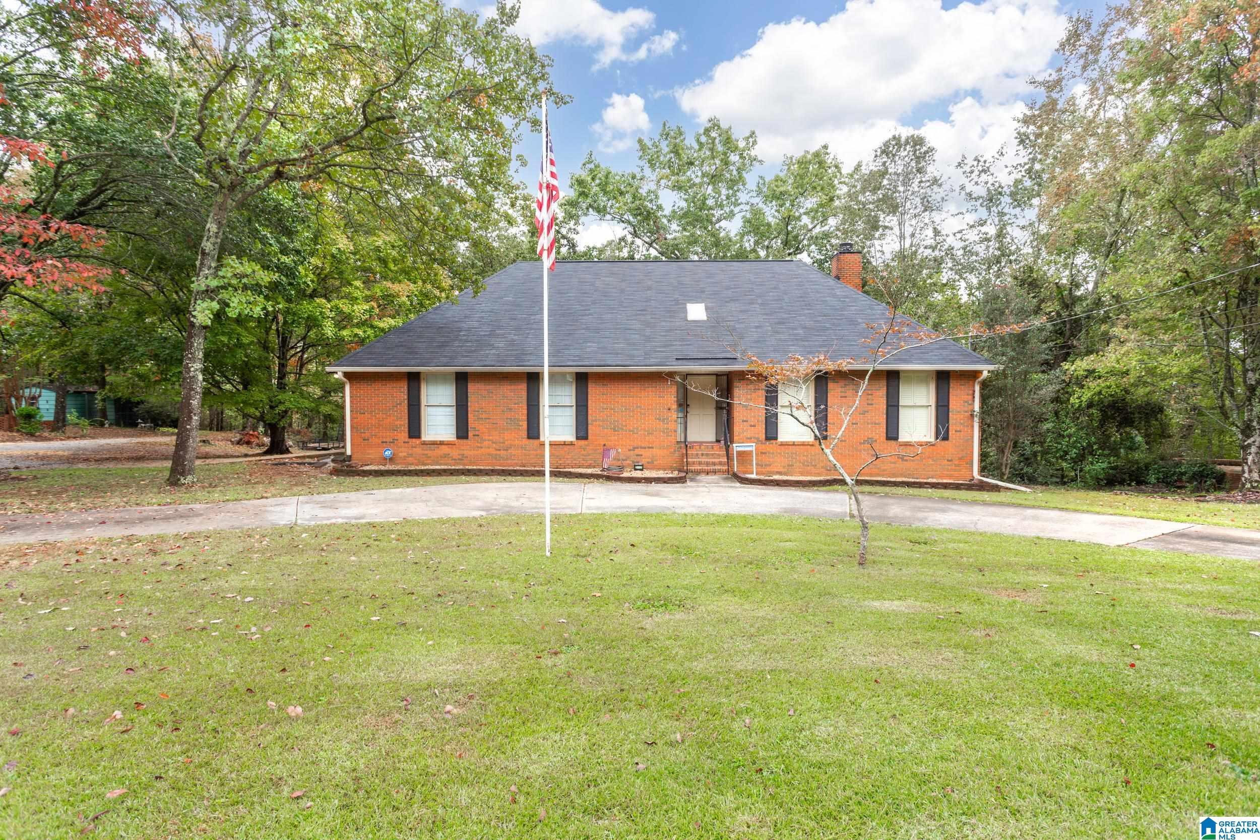 Hathaway Heights Rd, Anniston, AL 36207