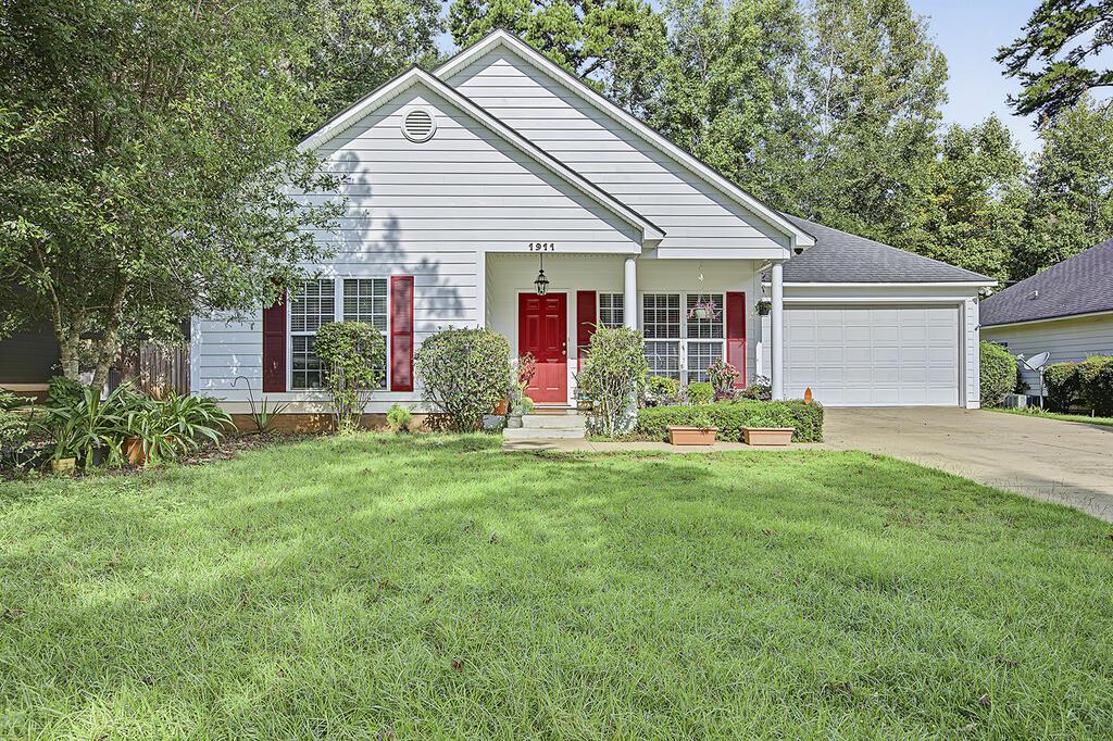 Sussex Ct, Albany, GA 31721