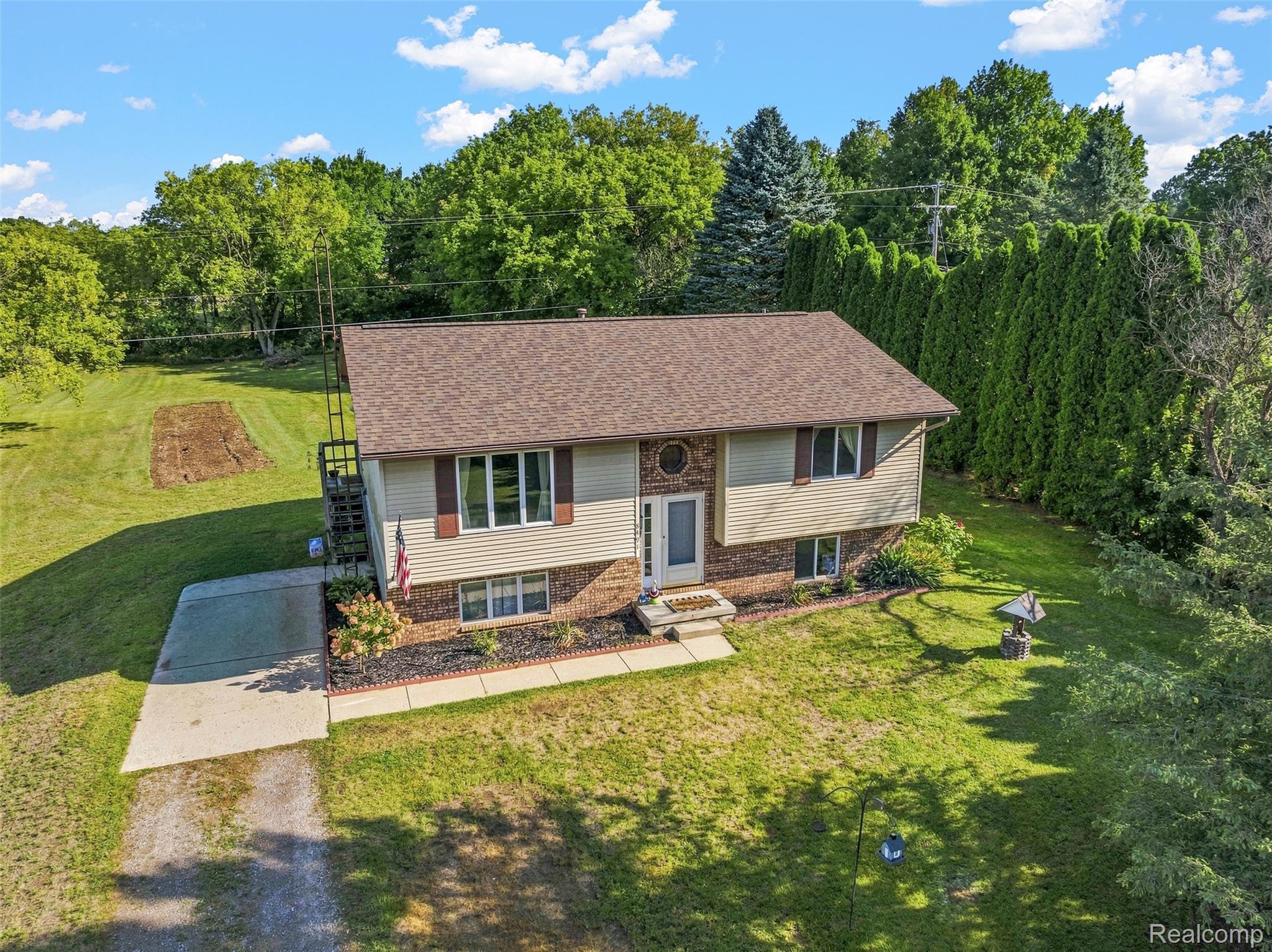 E Mount Morris Rd, Otisville, MI 48463