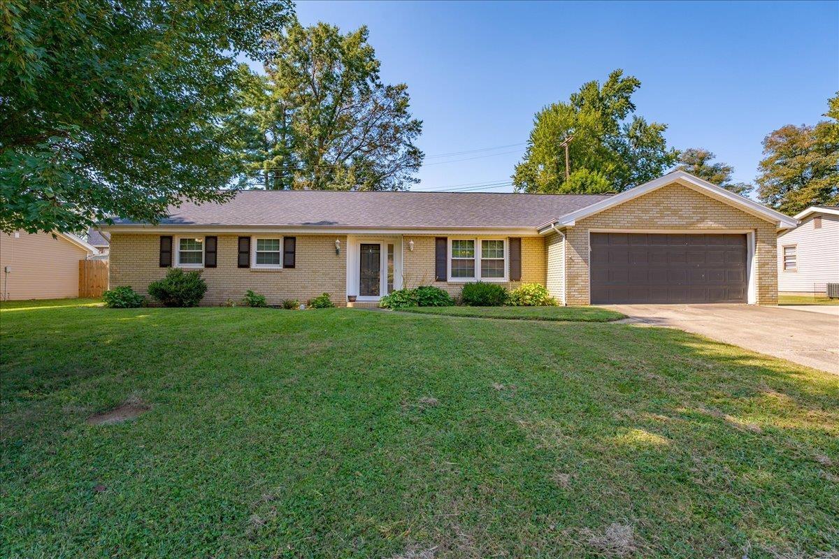 Trail Dr, Henderson, KY 42420