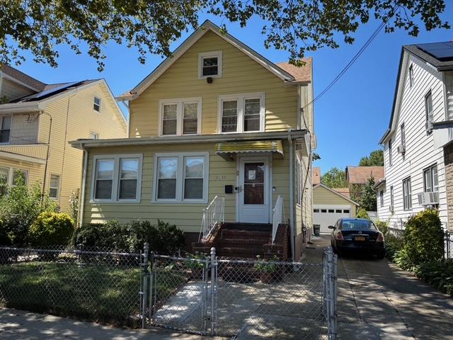 222nd St, Cambria Heights, NY 11411