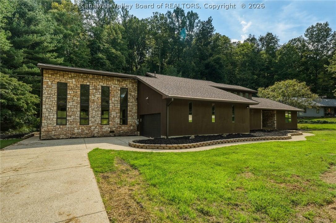 Rustic Highlands, Hurricane, WV 25526