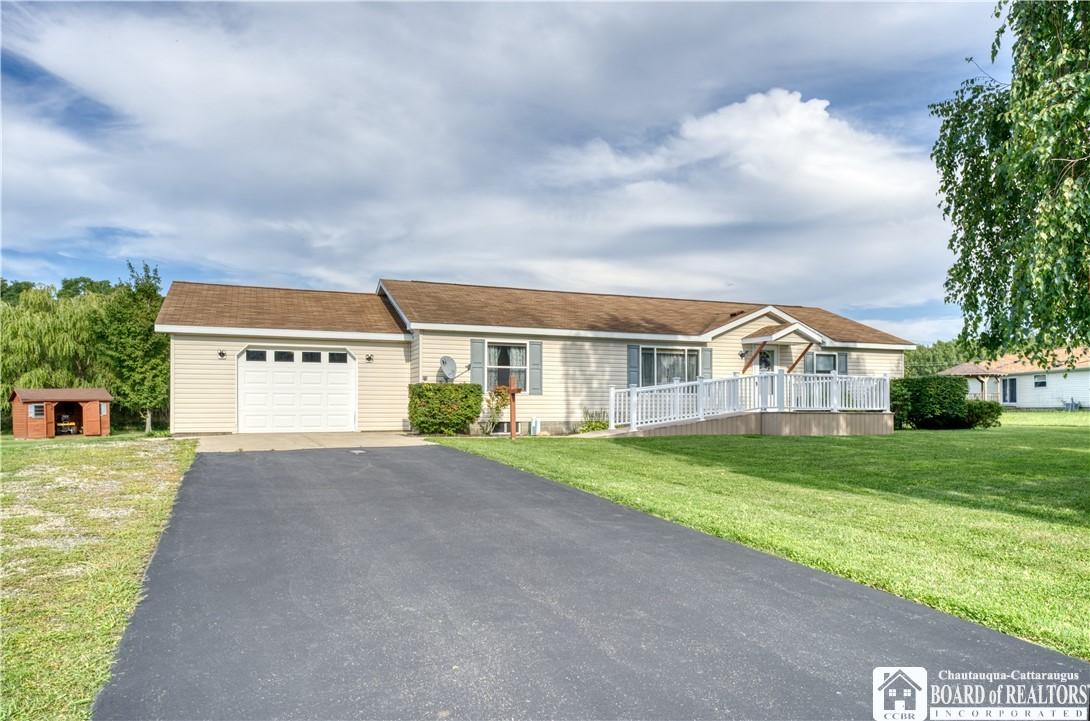 Haywood Dr, Brocton, NY 14716