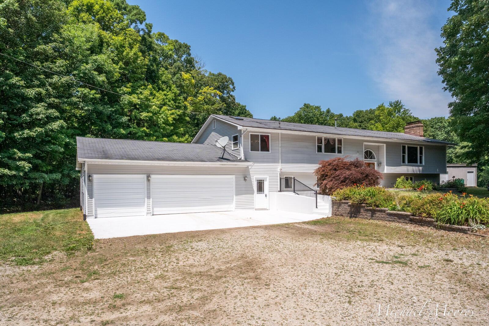 E 128th St, Sand Lake, MI 49343