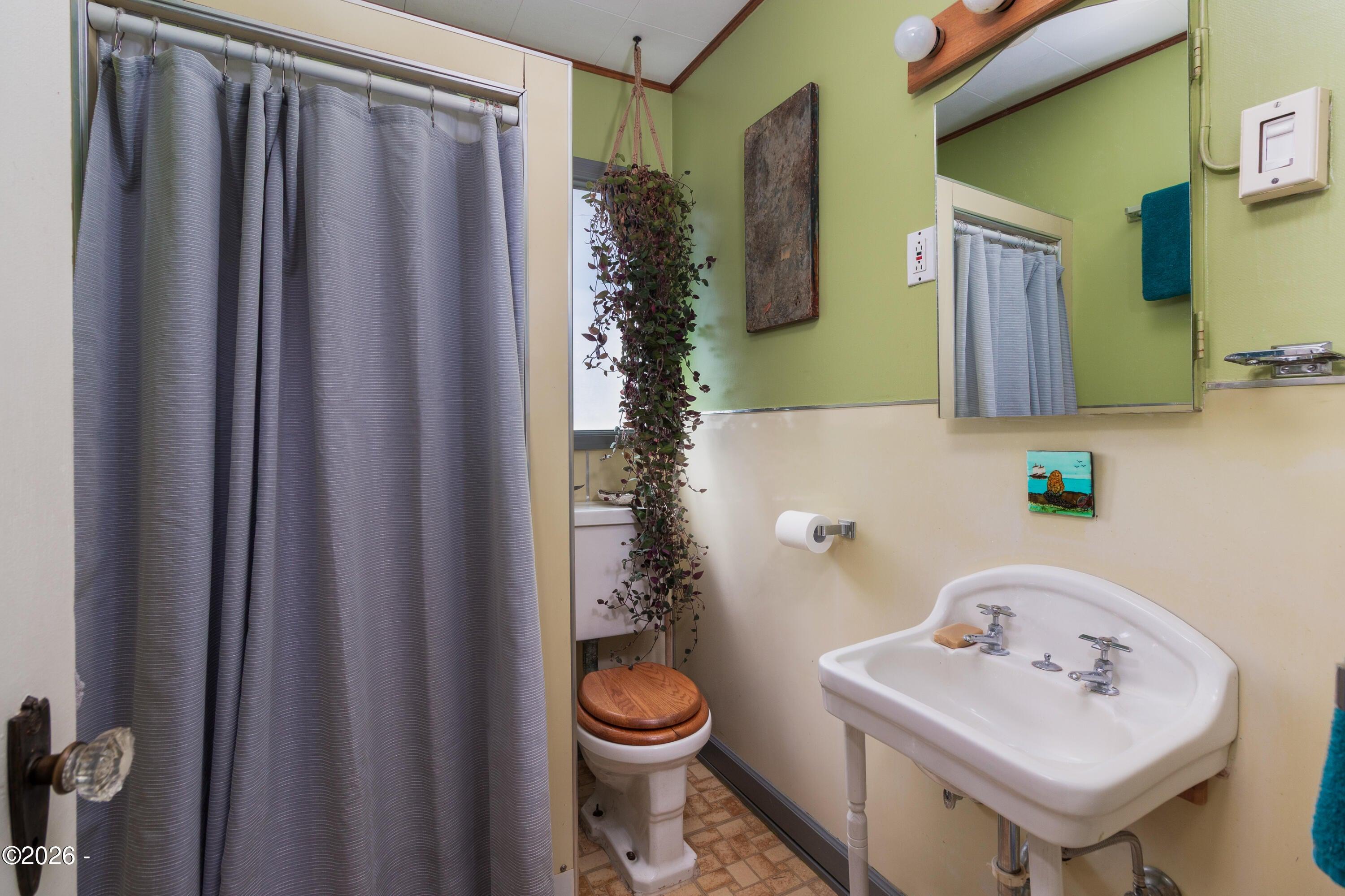 Se 2nd St, Lincoln City, OR 97367