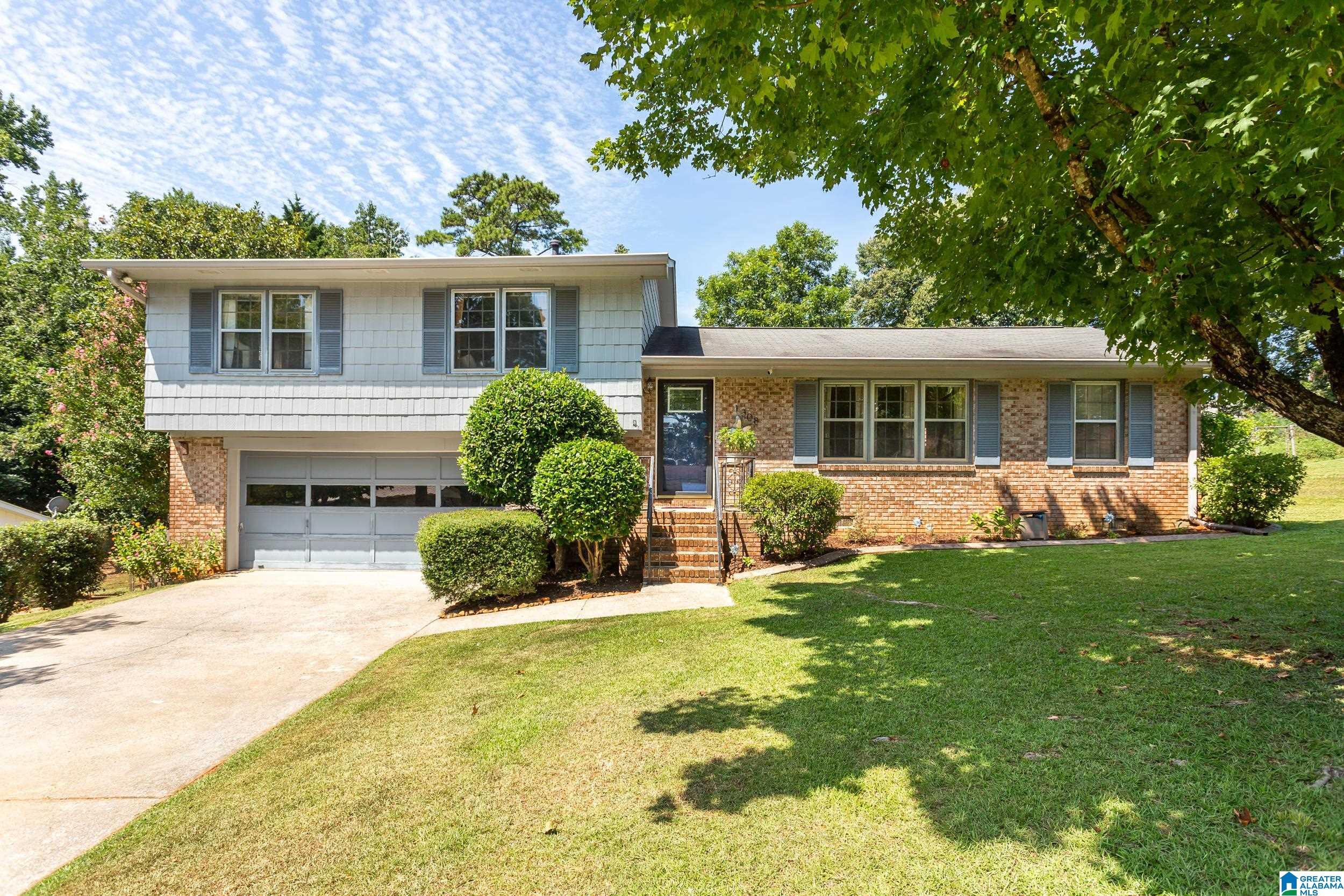 Conger Rd, Anniston, AL 36207
