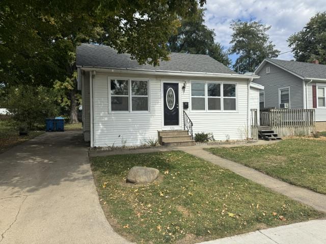 6th St, Peru, IL 61354