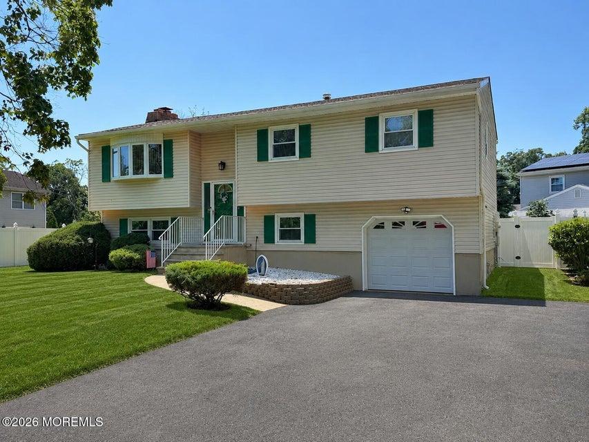 Alden Dr, Toms River, NJ 08753