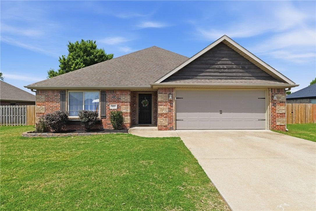 Sienna Dr, Centerton, AR 72719