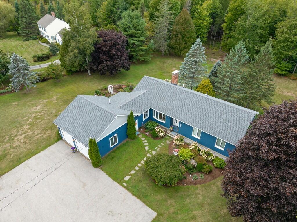 Skyway Vly, Hermon, ME 04401