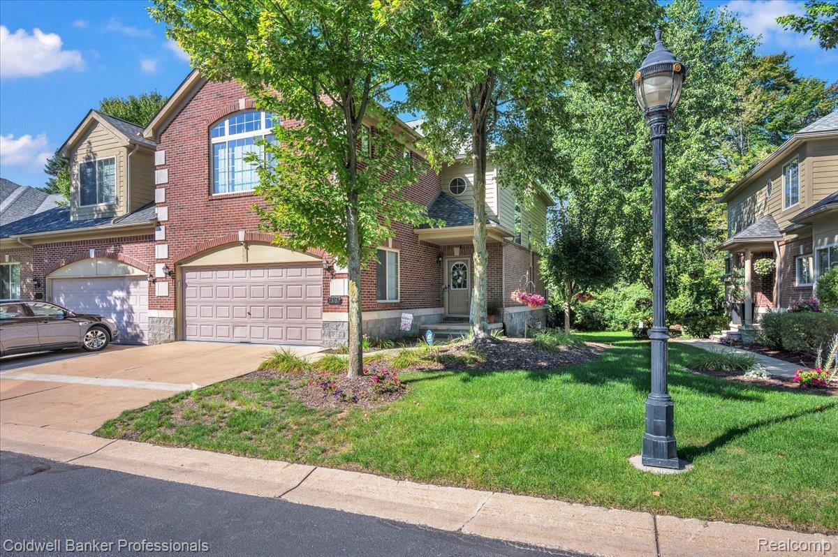 Celtic Dr, Shelby Township, MI 48315