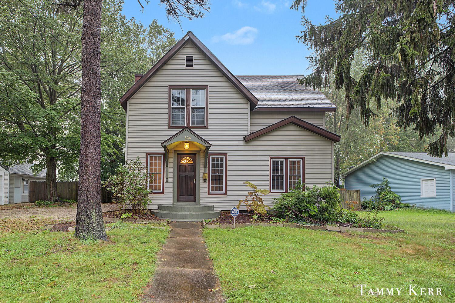 Phoenix St, South Haven, MI 49090