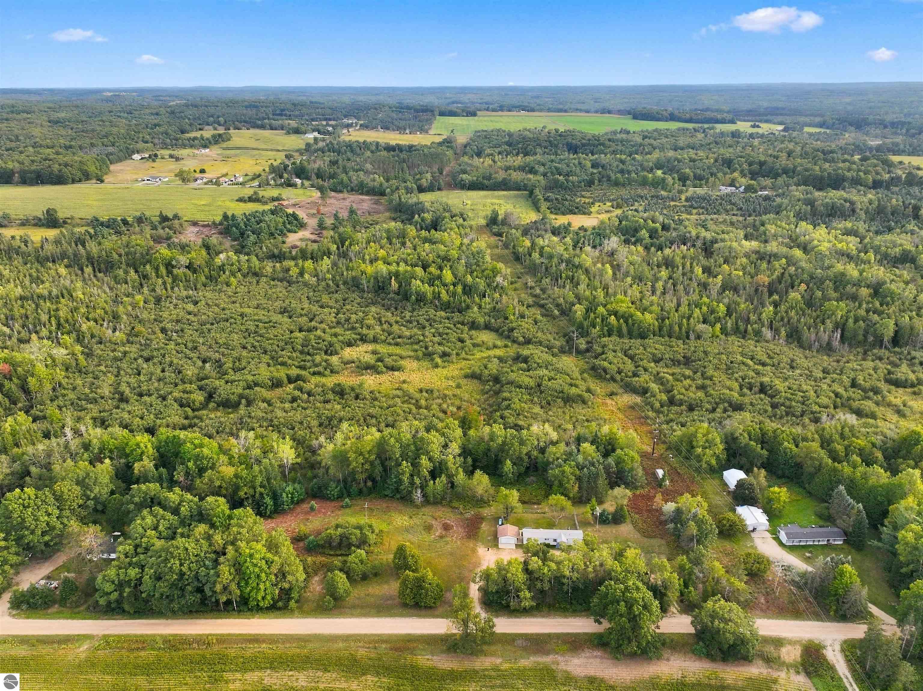 E 46 Rd, Cadillac, MI 49601