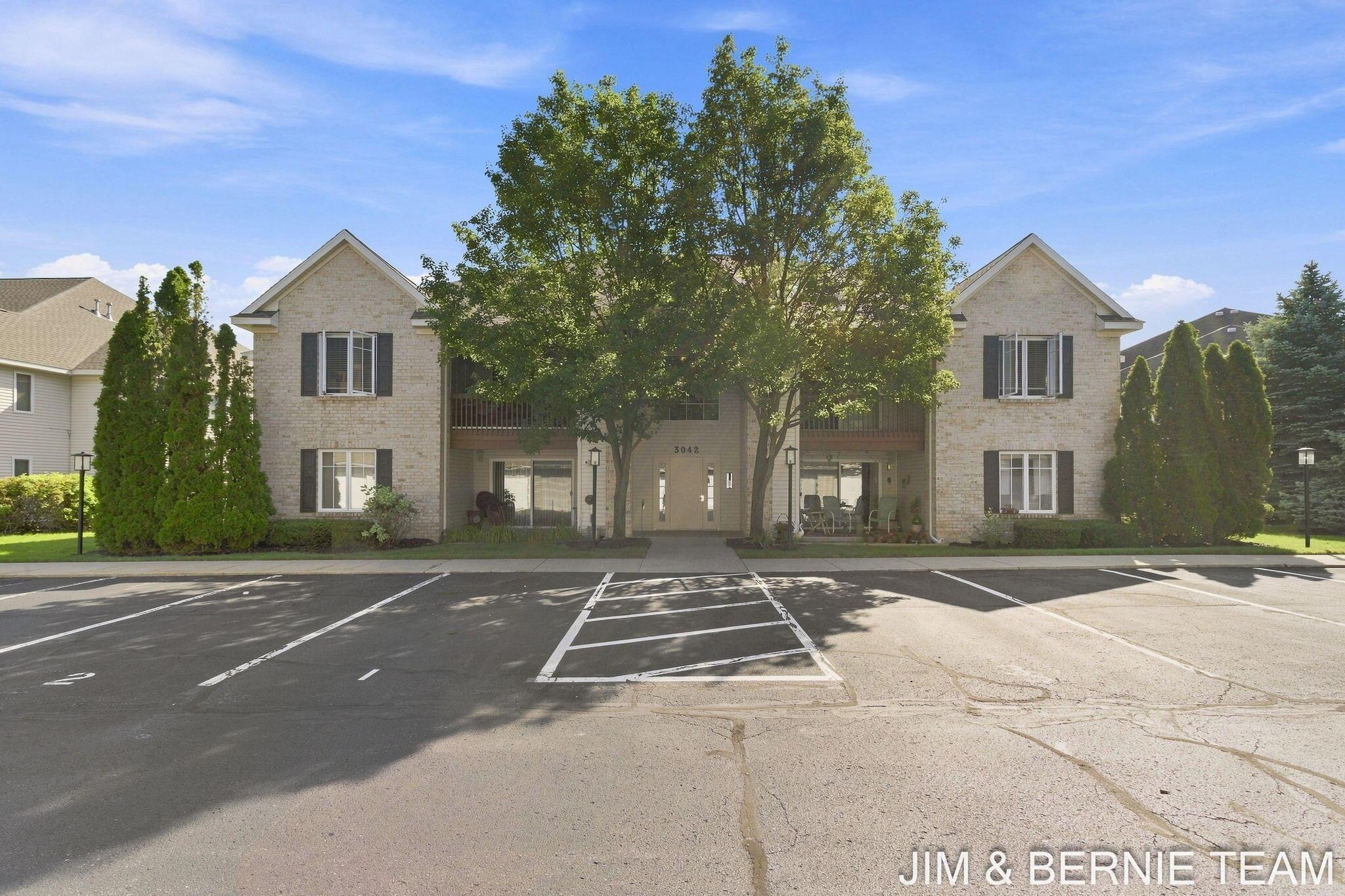 W Crystal Waters Dr, Holland, MI 49424