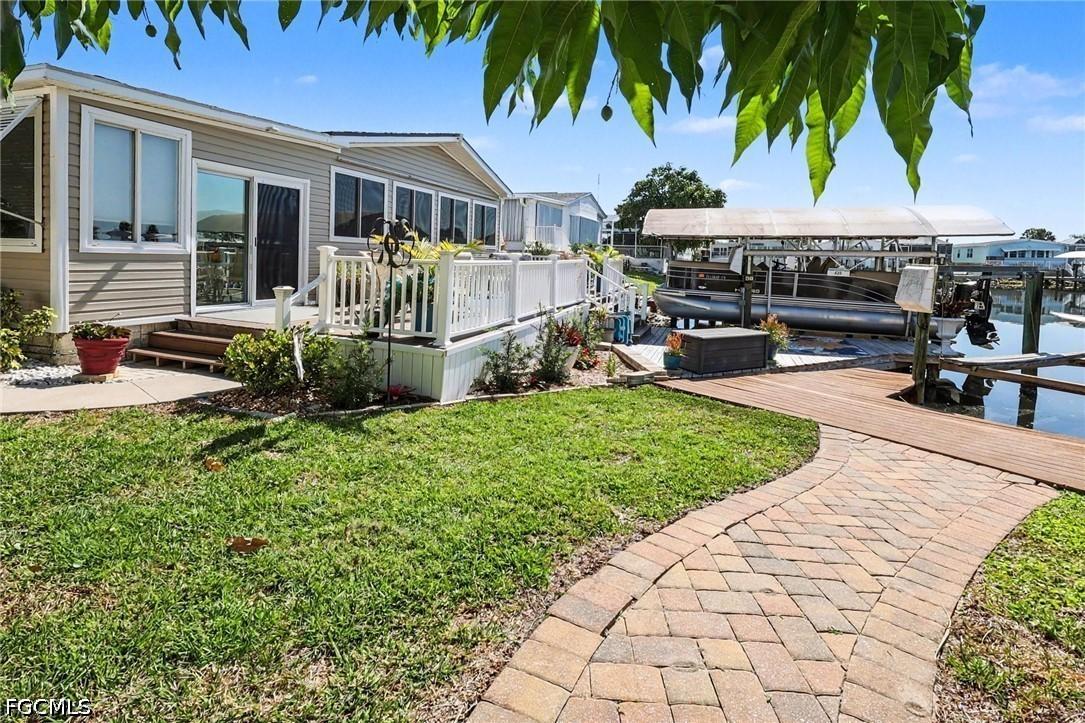 Bayside Ln, Fort Myers Beach, FL 33931