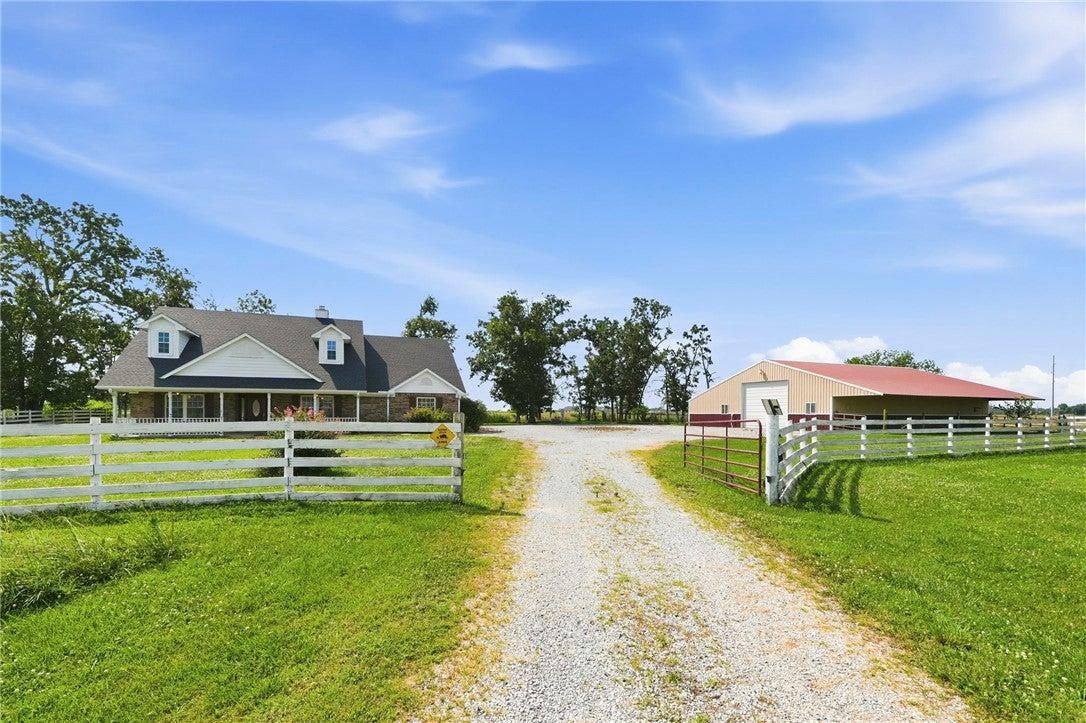 L C Hickman Rd, Centerton, AR 72719