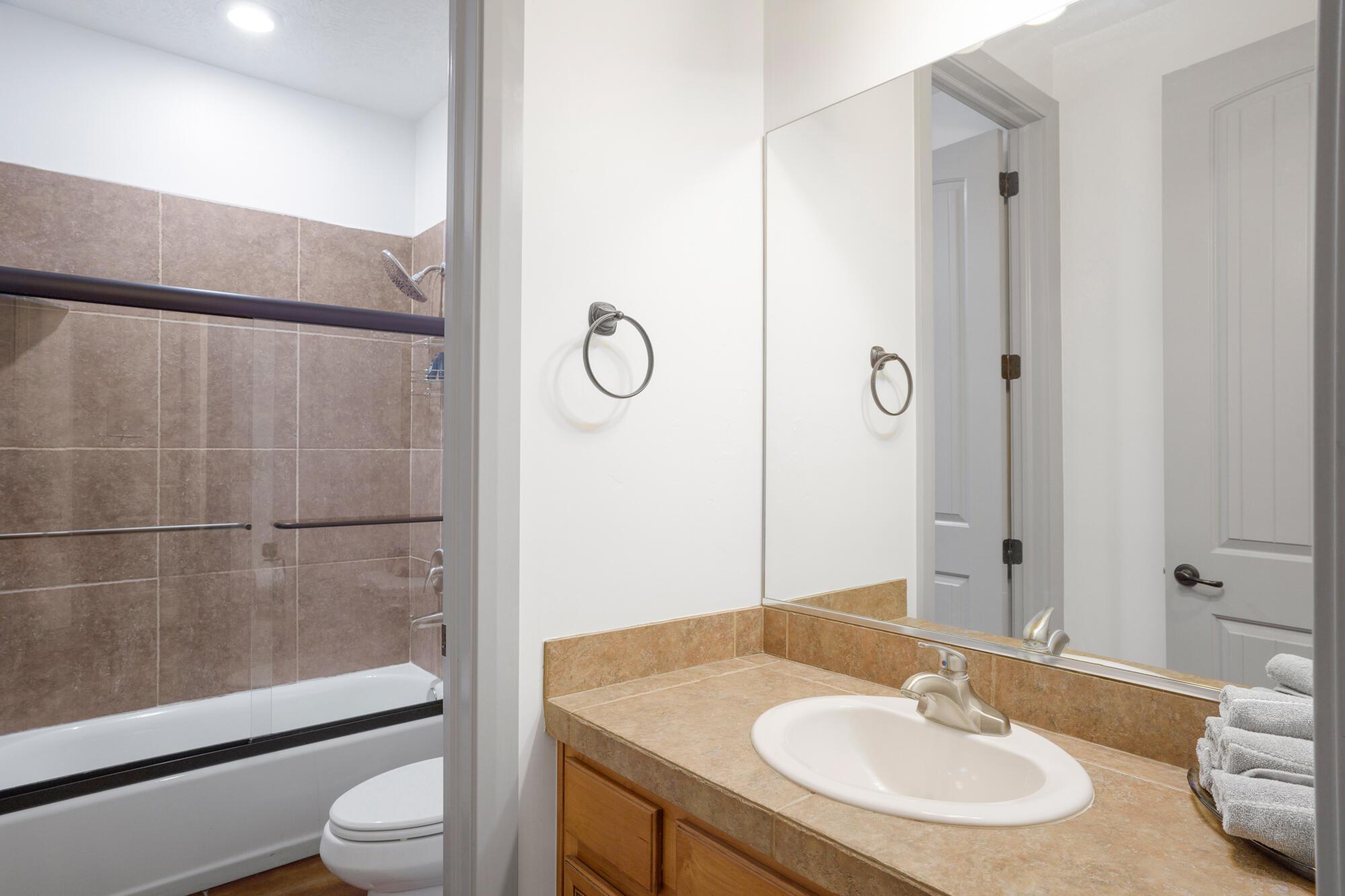 E Lost Ridge Dr, Washington, UT 84780